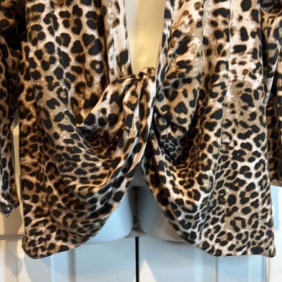 Tribal Animal Print Twisted Front Long Sleeve Oversized Sweater Size Small - Picture 3 of 10